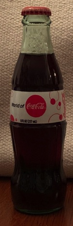 2009-0938 € 15,00  Coca cola flesje 8oz world of coca cola (2x).jpeg